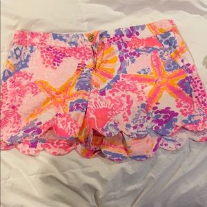 Lilly Pulitzer scallop shorts